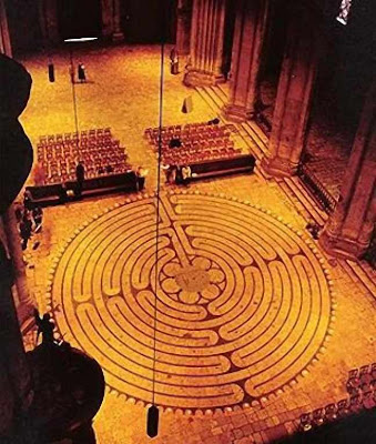 Labirinto da catedral de Chartes é o mais perfeito