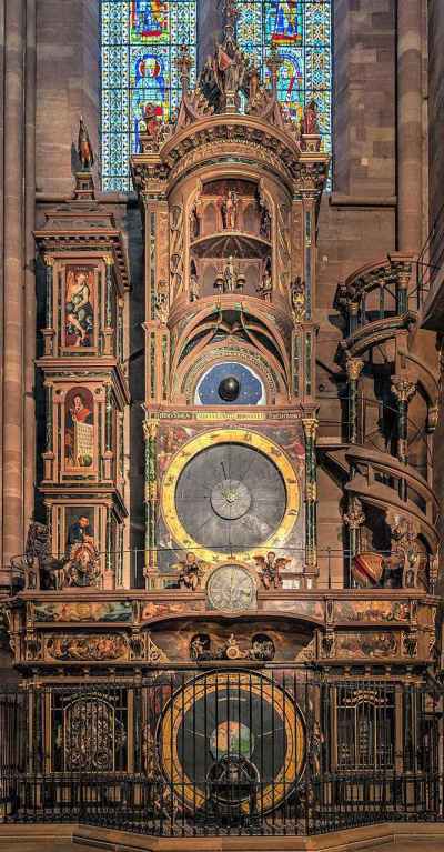 Relógio astronômico da catedral de Estrasburgo.
